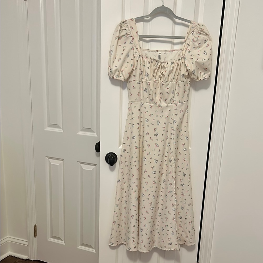 Moonsea Floral Cream Midi Dress sz S